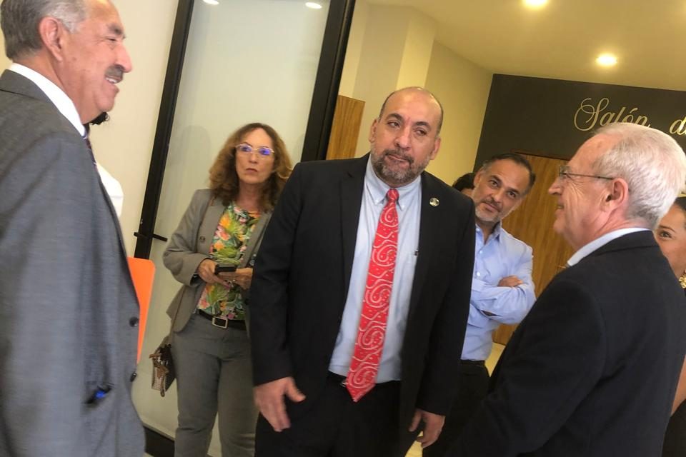 Desarrollo Económico se compromete a apoyar a los comerciantes de Silao