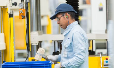 Reportan Creación de Empleos y Crecimiento en Salarios en Mayo
