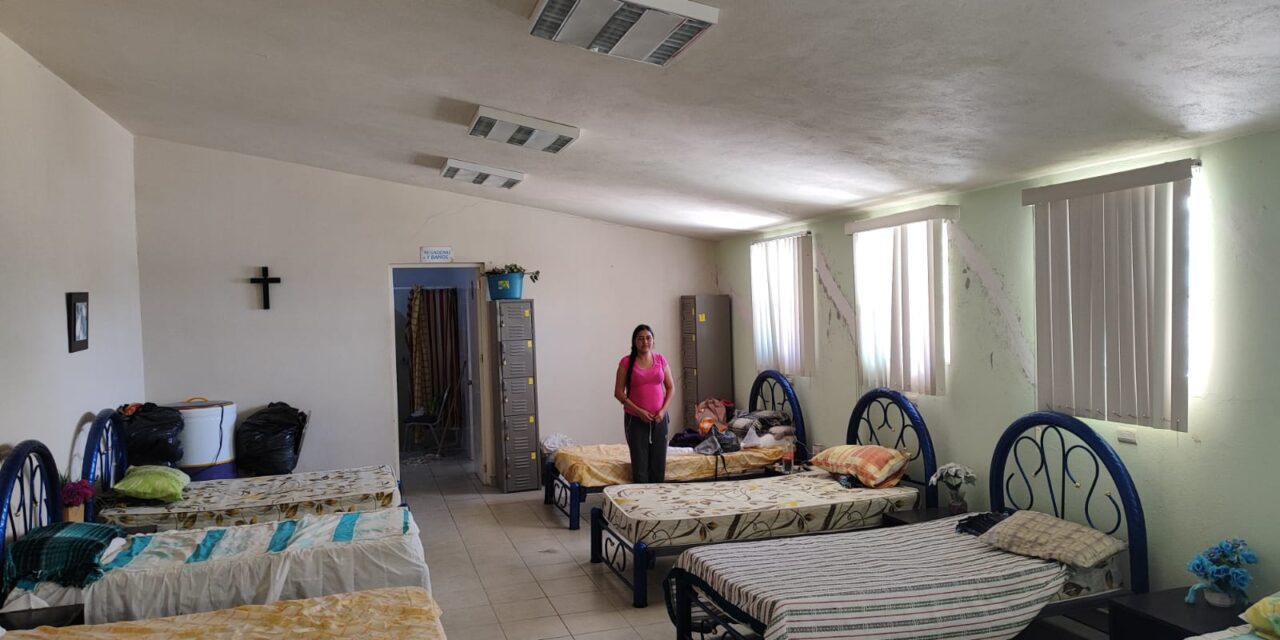 Dan comida y albergan a familiares del Hospital General de Silao