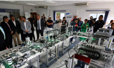 Retan a estudiantes a mejorar la automatización en la industria