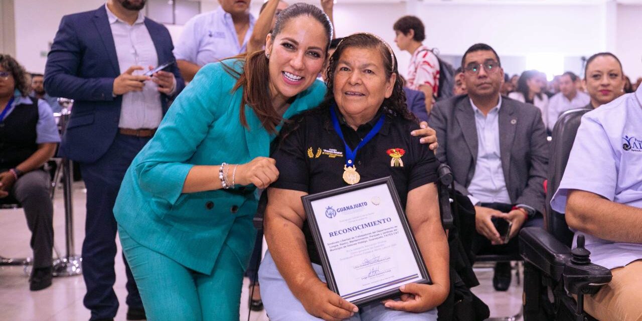 Entregan el Premio Estatal al Mérito Laboral 2025
