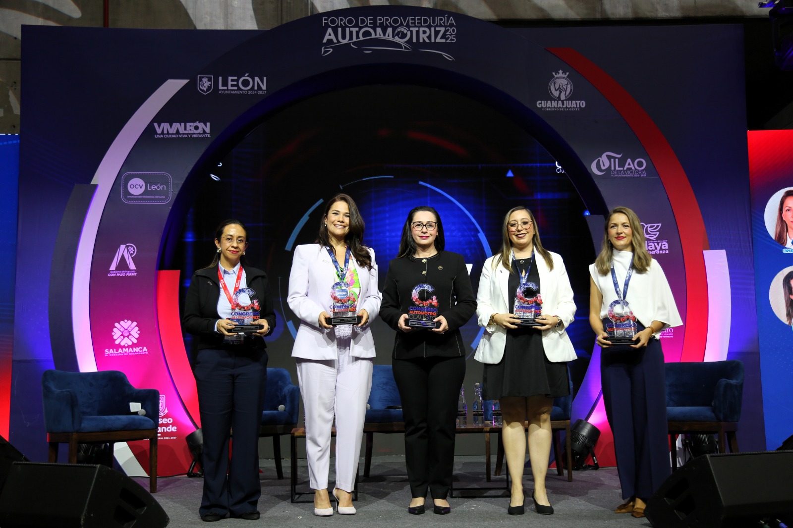 FORO AUTOMOTRIZ MUJERES (3)